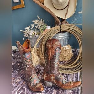 Old Gringo Embroidered Floral Cowboy Boots